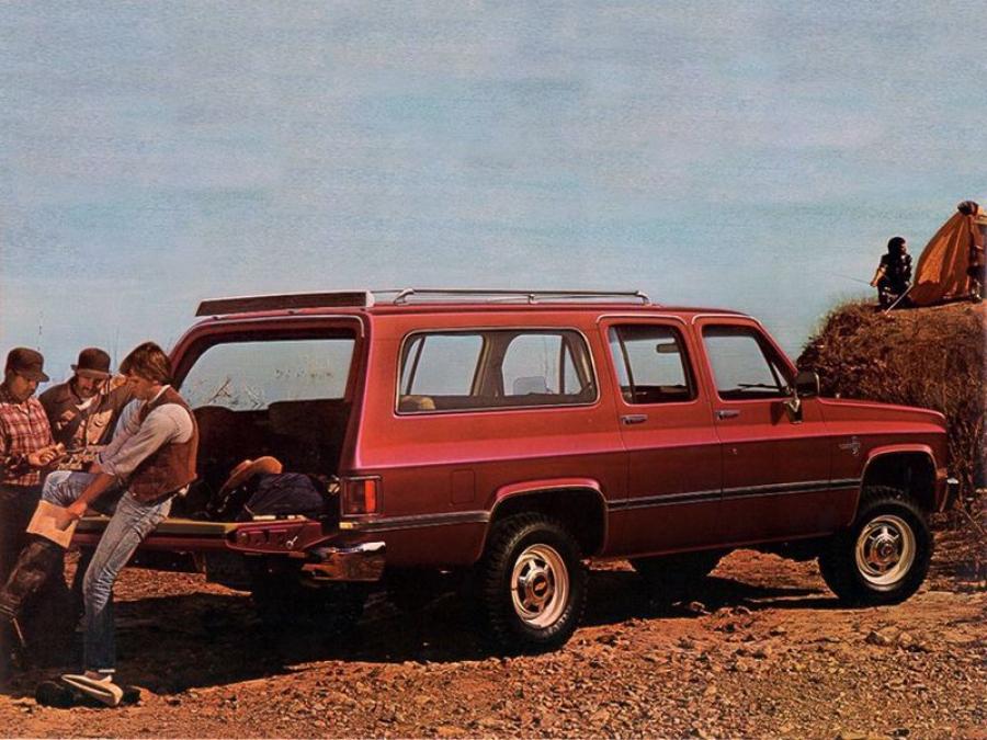  Chevrolet Suburban 1983 года  (фото 2 из 5)